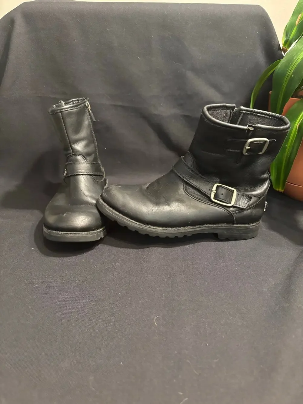 Girl’s Kids Youth UGG Kinzey Black Leather Moto Zip Buckle Boots, size 3 EUC